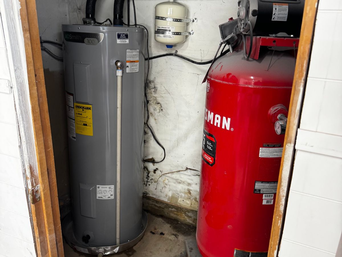 Broken Water Heater in Aurora